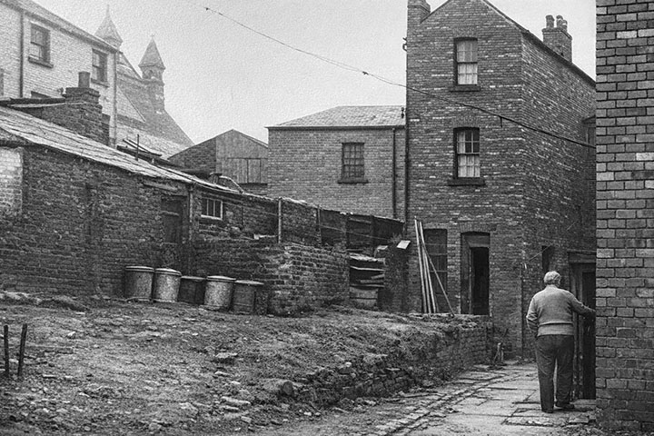 Barnsley doss-house outside the town 1967